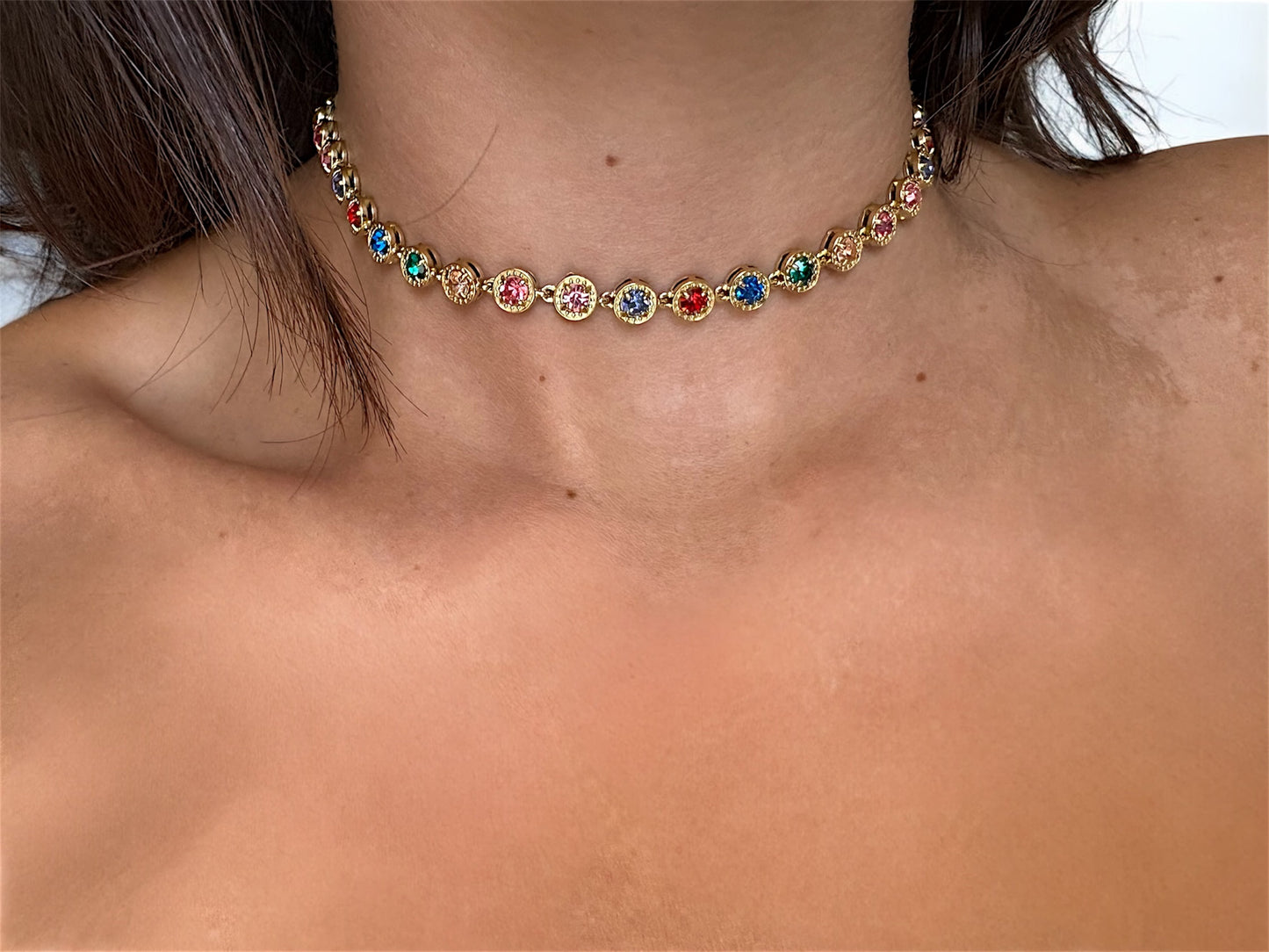 Collier ras de cou multicolore