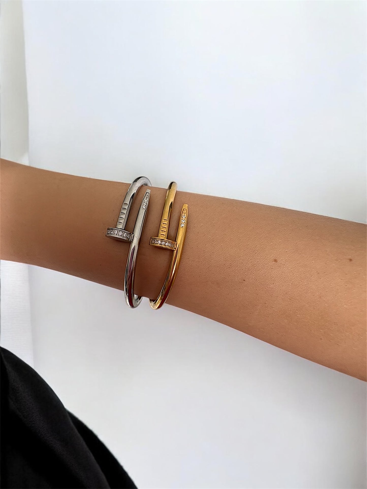 Bracelet clou zirconium