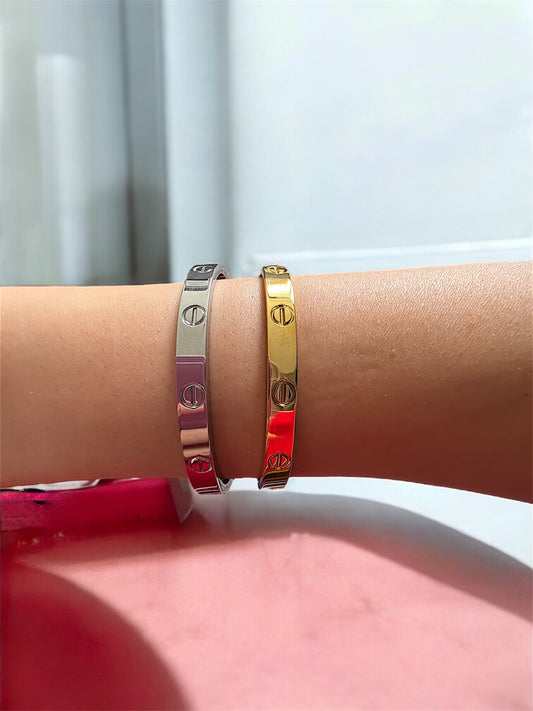 Bracelet love